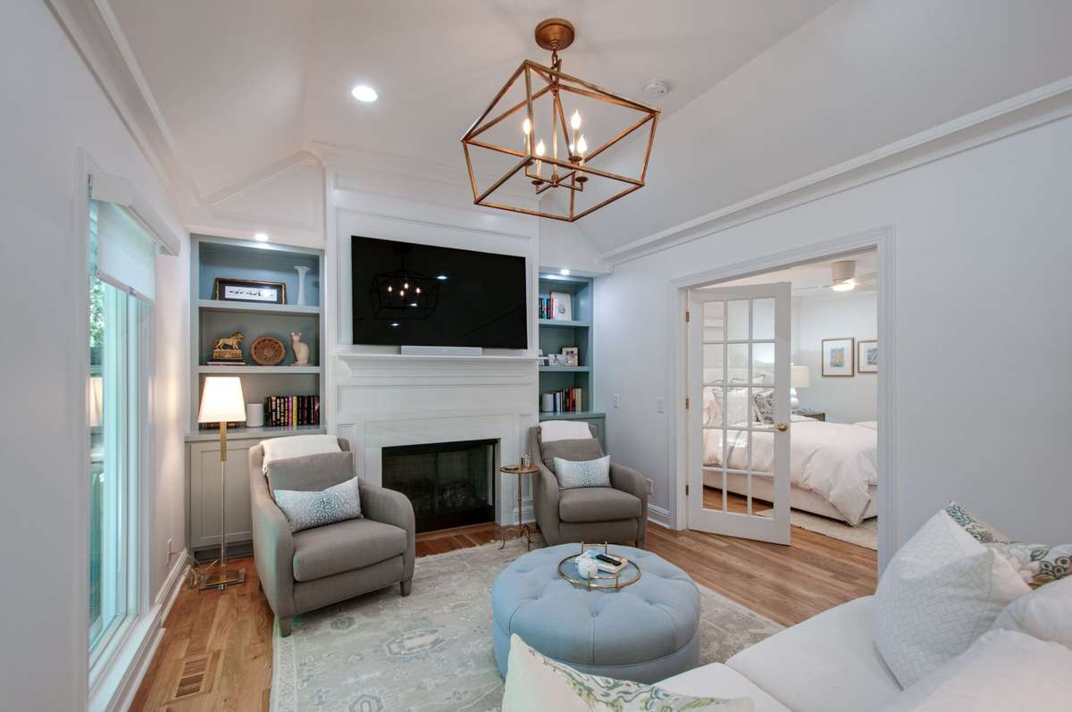 Warm, inviting sitting area that perfectly balances comfort and design.