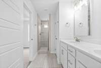 SAMPLE PHOTO- THE COLORS AND MATERIALS MAY VARY