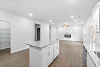 SAMPLE PHOTO- THE COLORS AND MATERIALS MAY VARY