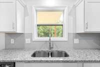 SAMPLE PHOTO- THE COLORS AND MATERIALS MAY VARY