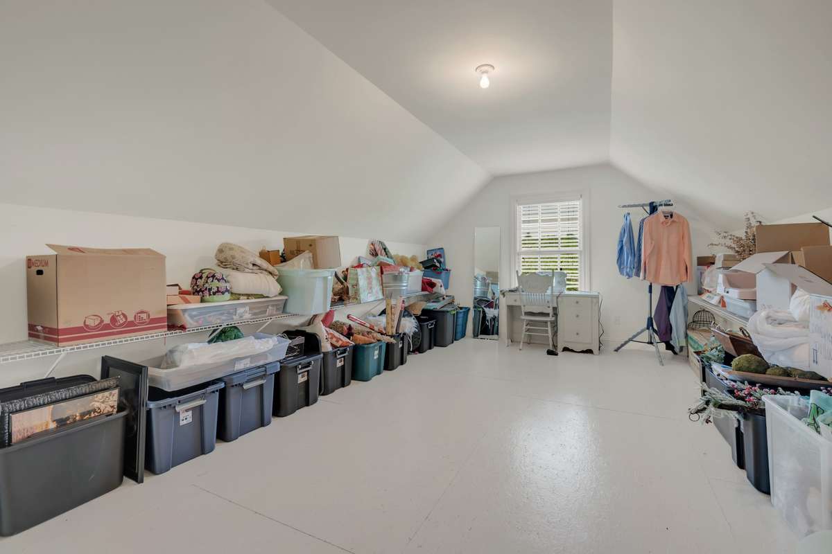 upstairs storage level 3