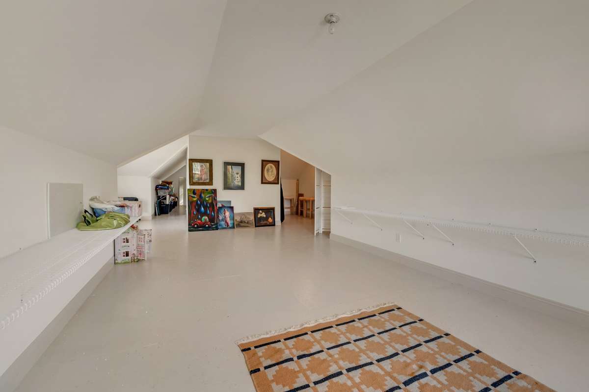 upstairs storage level 3