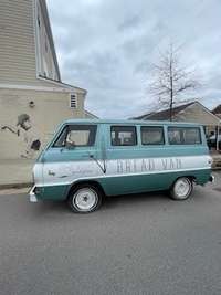 Daily lunch, pastries and Hand Made Gelato