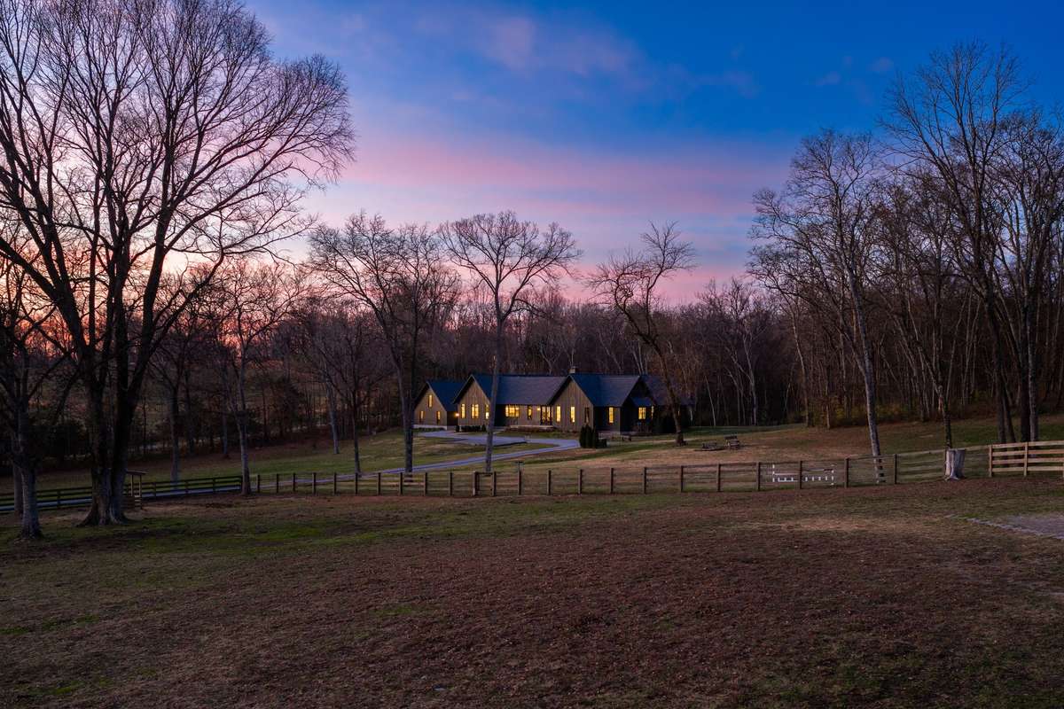 Incredibly private, one of a kind, architect designed masterpiece, all on one-level. Close to Nashville and 5 minutes to the grocery store. Or just get Instacart delivered to your front door.