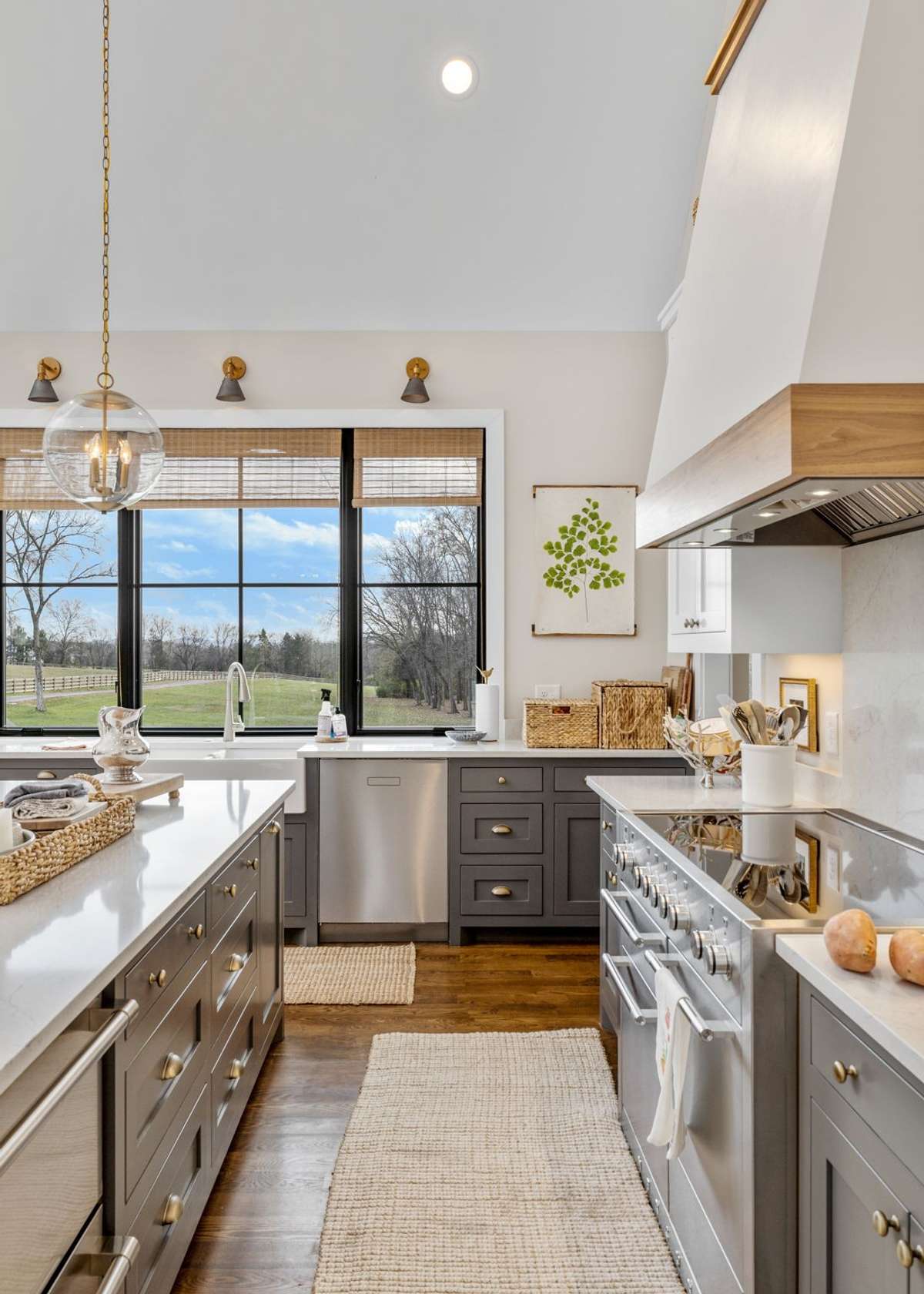 Marvelous drawered appliances and clever cabinetry will keep the family Chef happy and thriving.