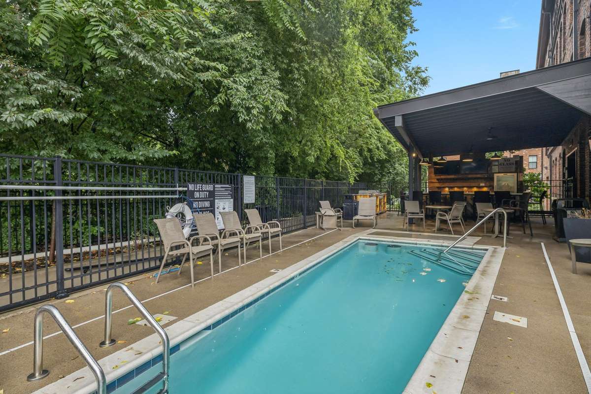 Dipping pool