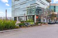 This central location is in the heart of it all - walk to oneC1TY, Centennial Park + the Parthenon and HCA.  Drive to downtown, Vanderbilt, Belmont, West End, Midtown and Sylvan Park in minutes!