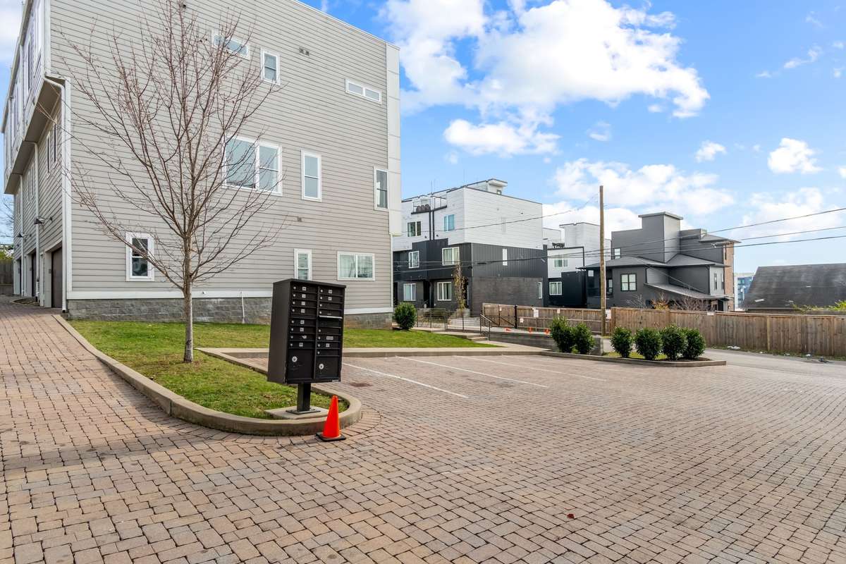 Guest parking is easy and convenient.