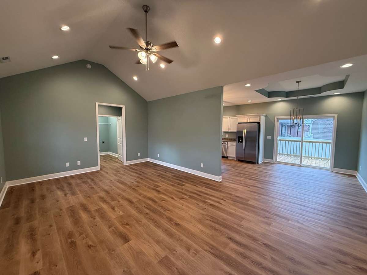 OPEN FLOOR PLAN LIVING-DINING