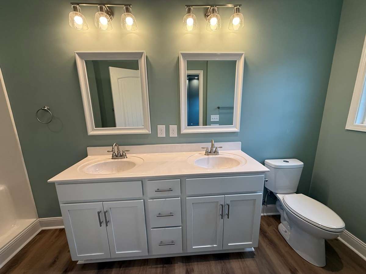PRIMARY ENSUITE BATHROOM