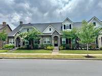 118 Jane Xing is a peaceful and quiet place to call home.