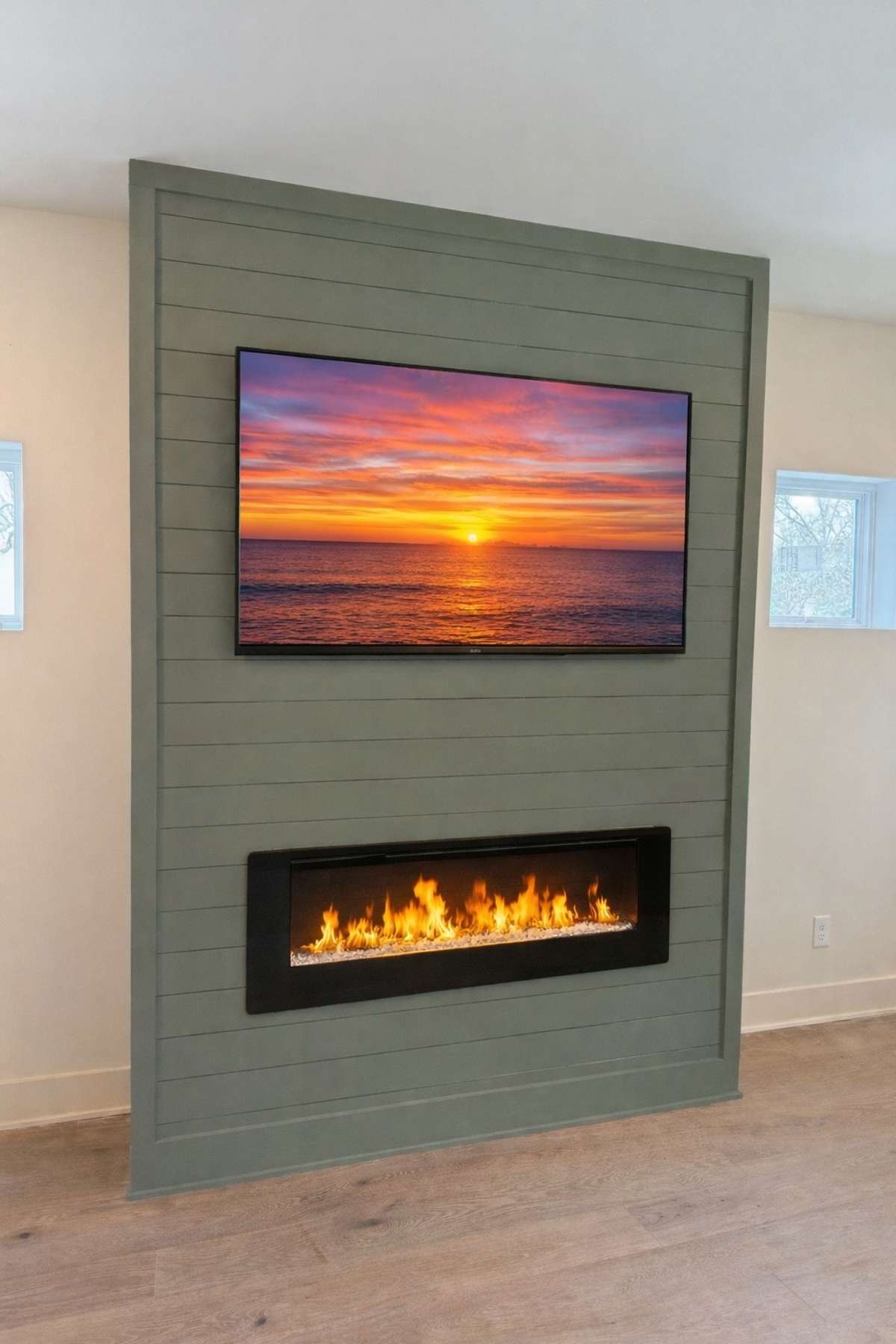 For this Pic the TV & Fire in Staged