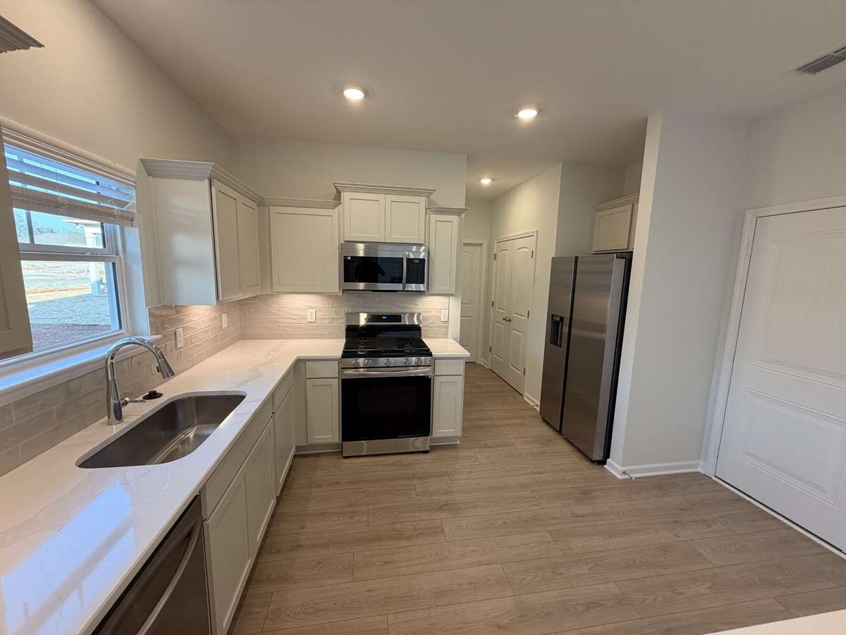 Gas Range in this home!