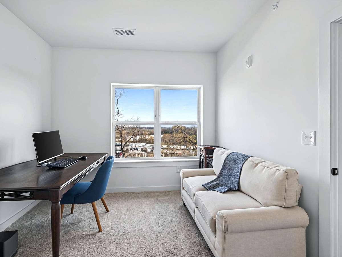 Second bedroom, currently used as office