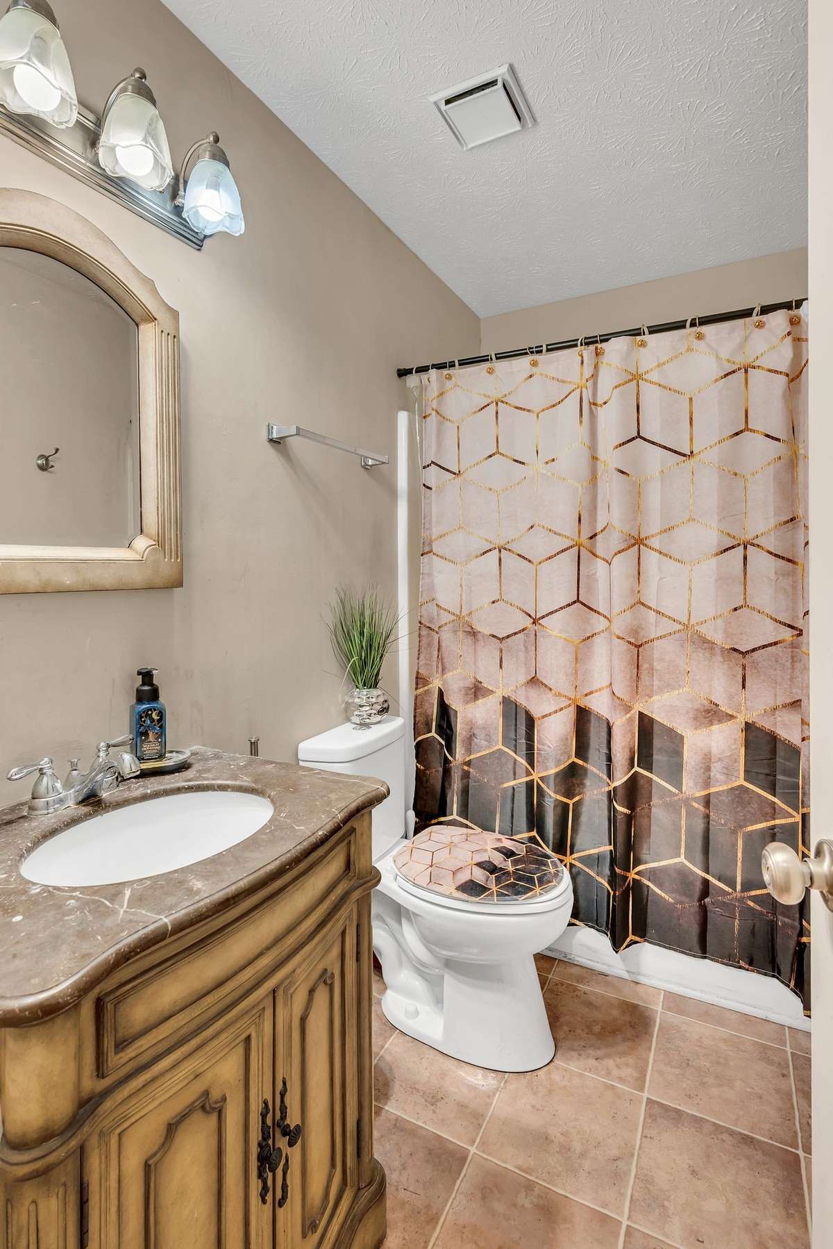2nd Bathroom