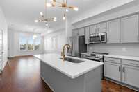 Spacious kitchen island!