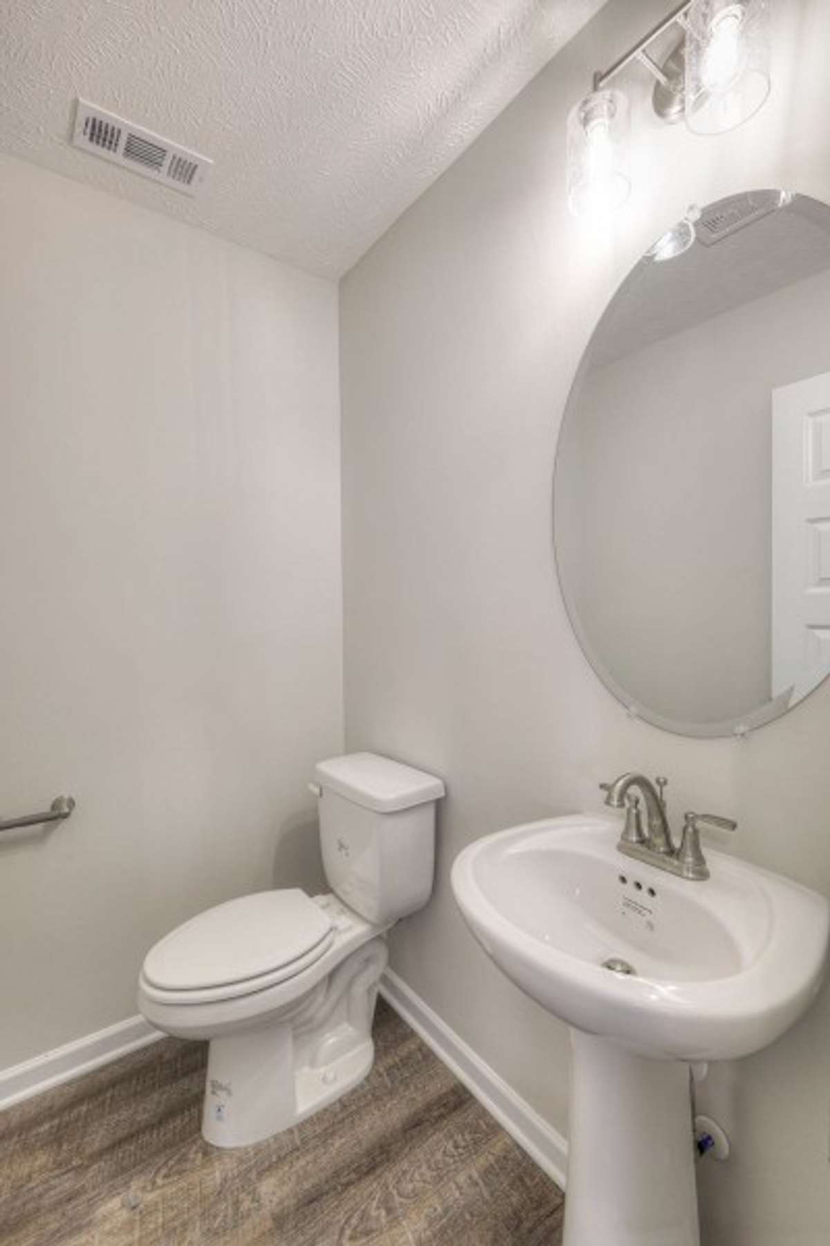 Pictures are from a previous home