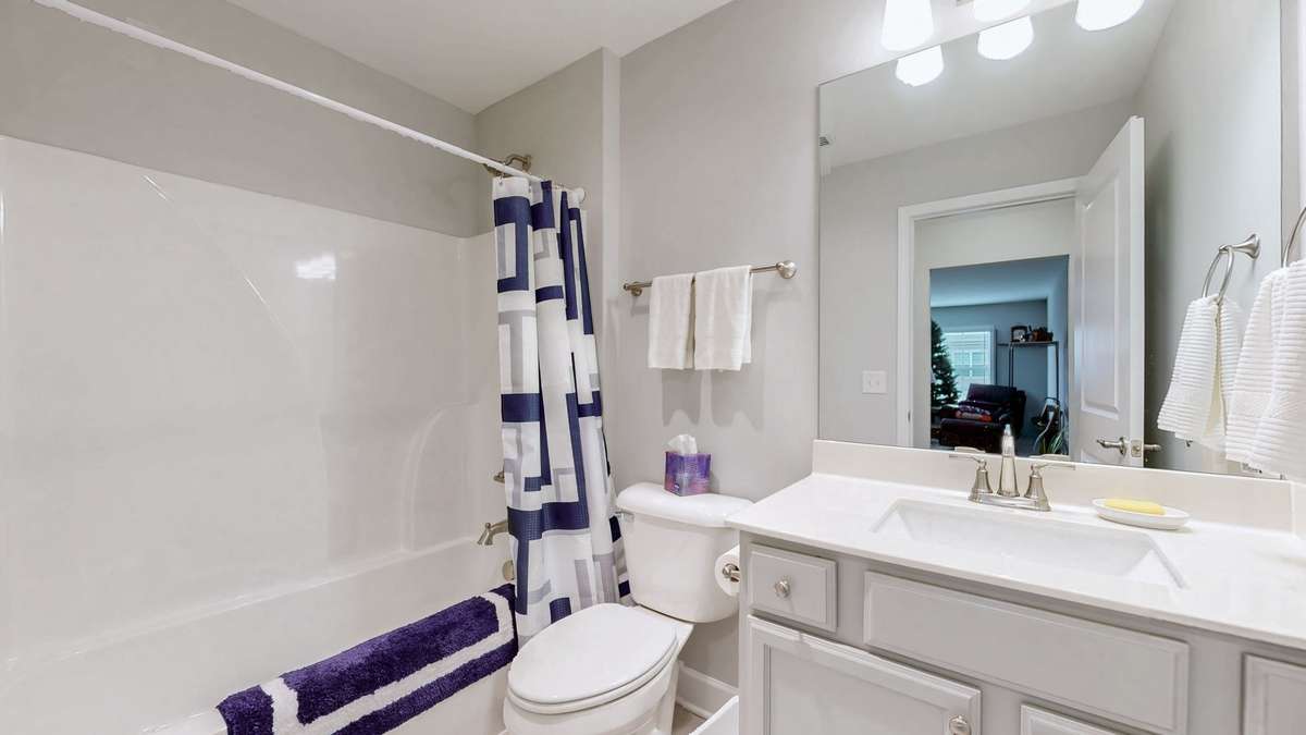 Upstairs full bath