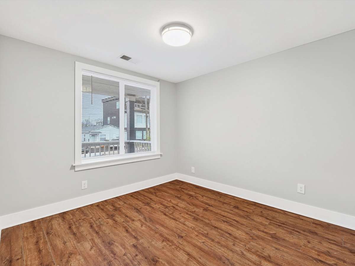 Front 3rd bedroom which can also be used as an home office.