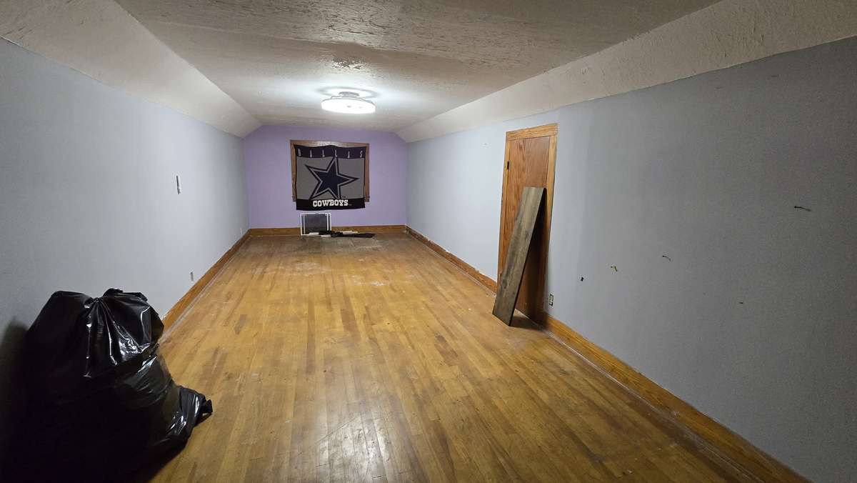 Large bonus space could be used as a 3rd bedroom.