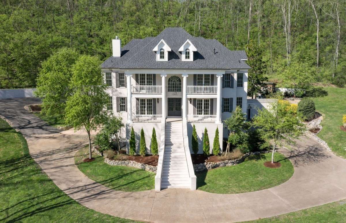 Timeless front elevation with classic architecture