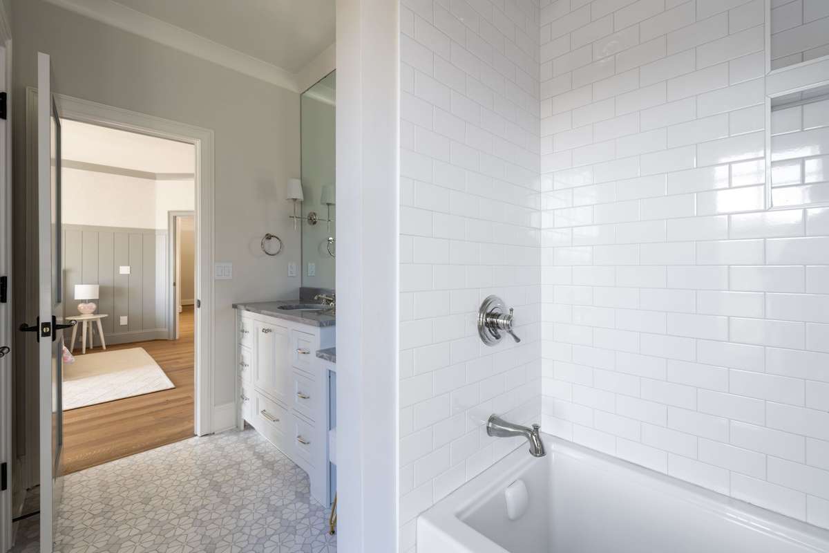 Clean design and functional layout