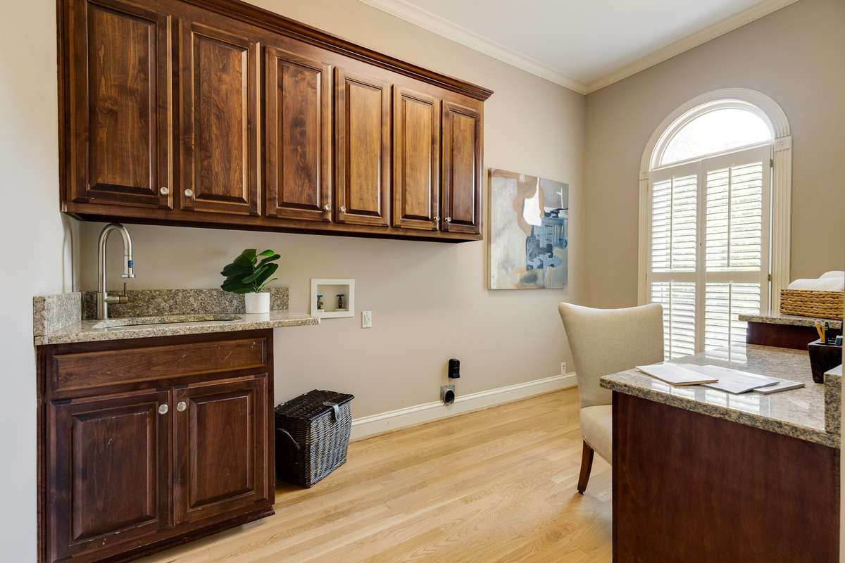 laundry with place for mothers desk