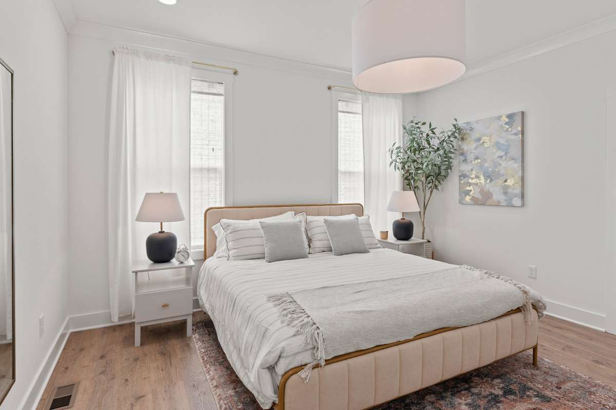 Main level primary suite