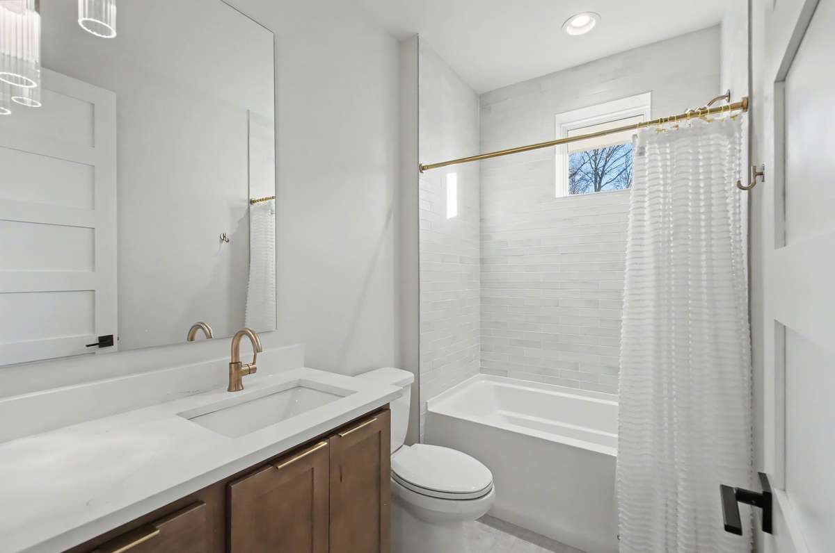 Third Bedroom/Full Bath/Second Floor