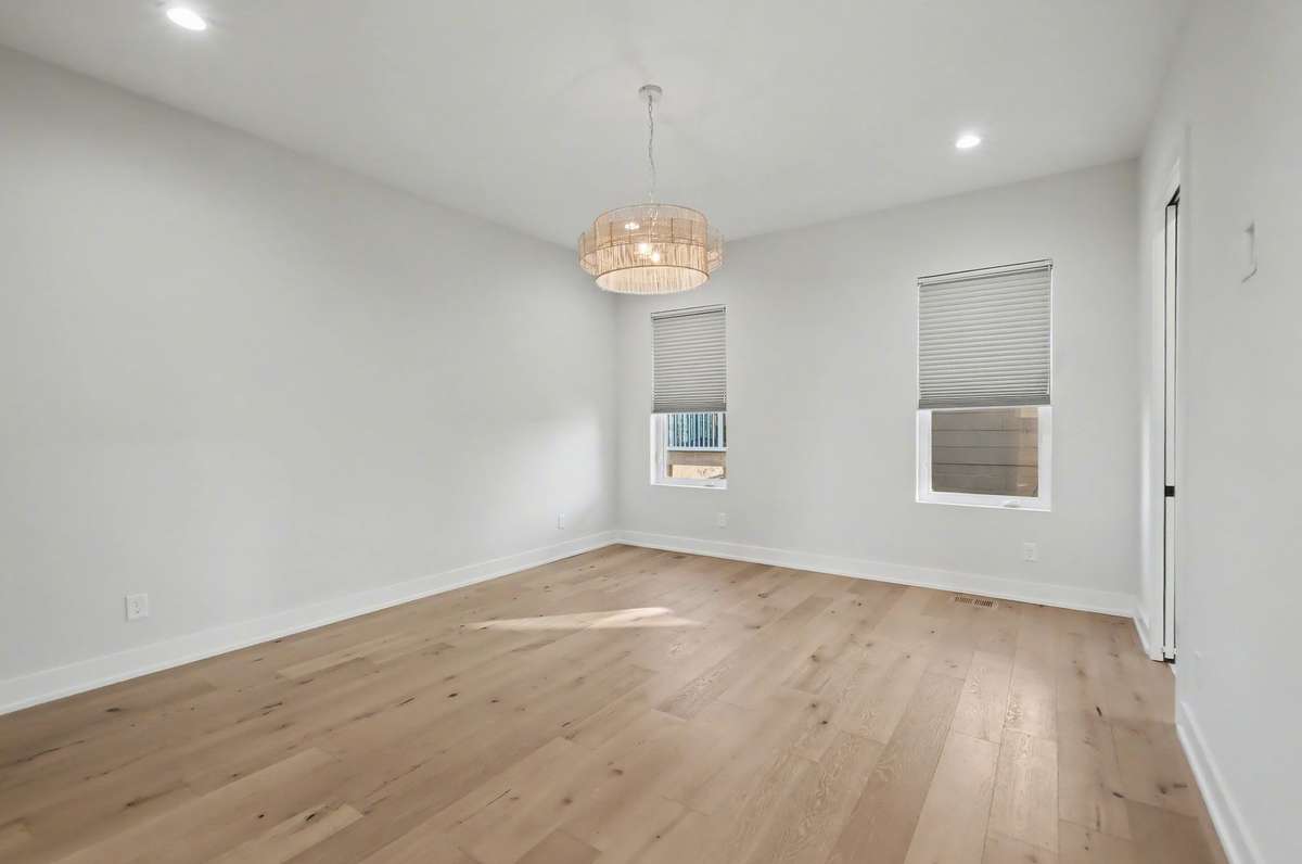 Primary Bedroom/Main Floor