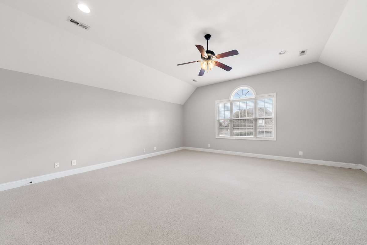 bonus room that could be a 5th bedroom