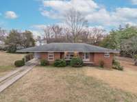 A Complete Gem!!!!
Needs Cosmetics to Fully Sparkle but GREAT BONES!!!