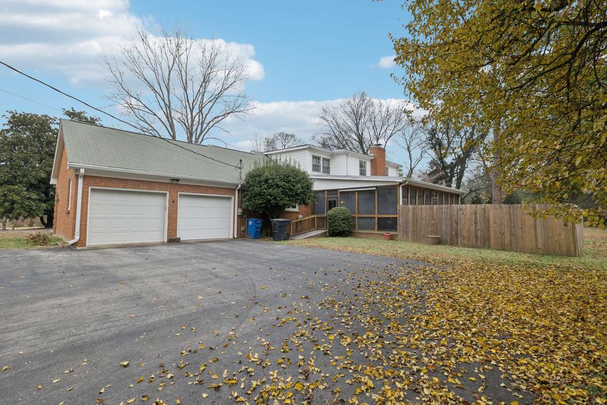 2 Car Garage