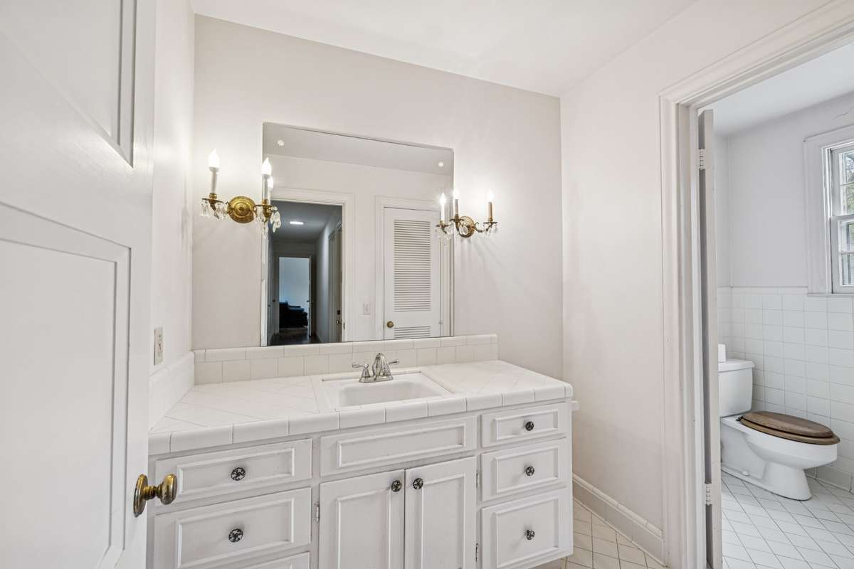 Upstairs Bath