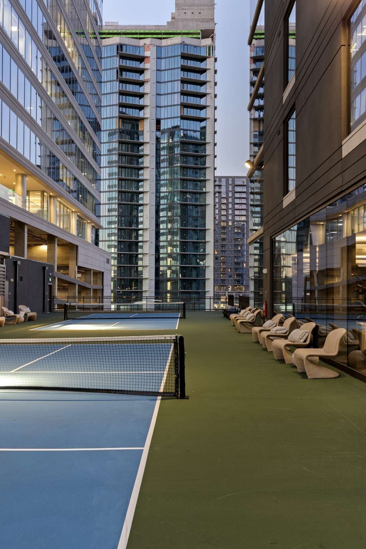 Play pickelball in the middle of the city!