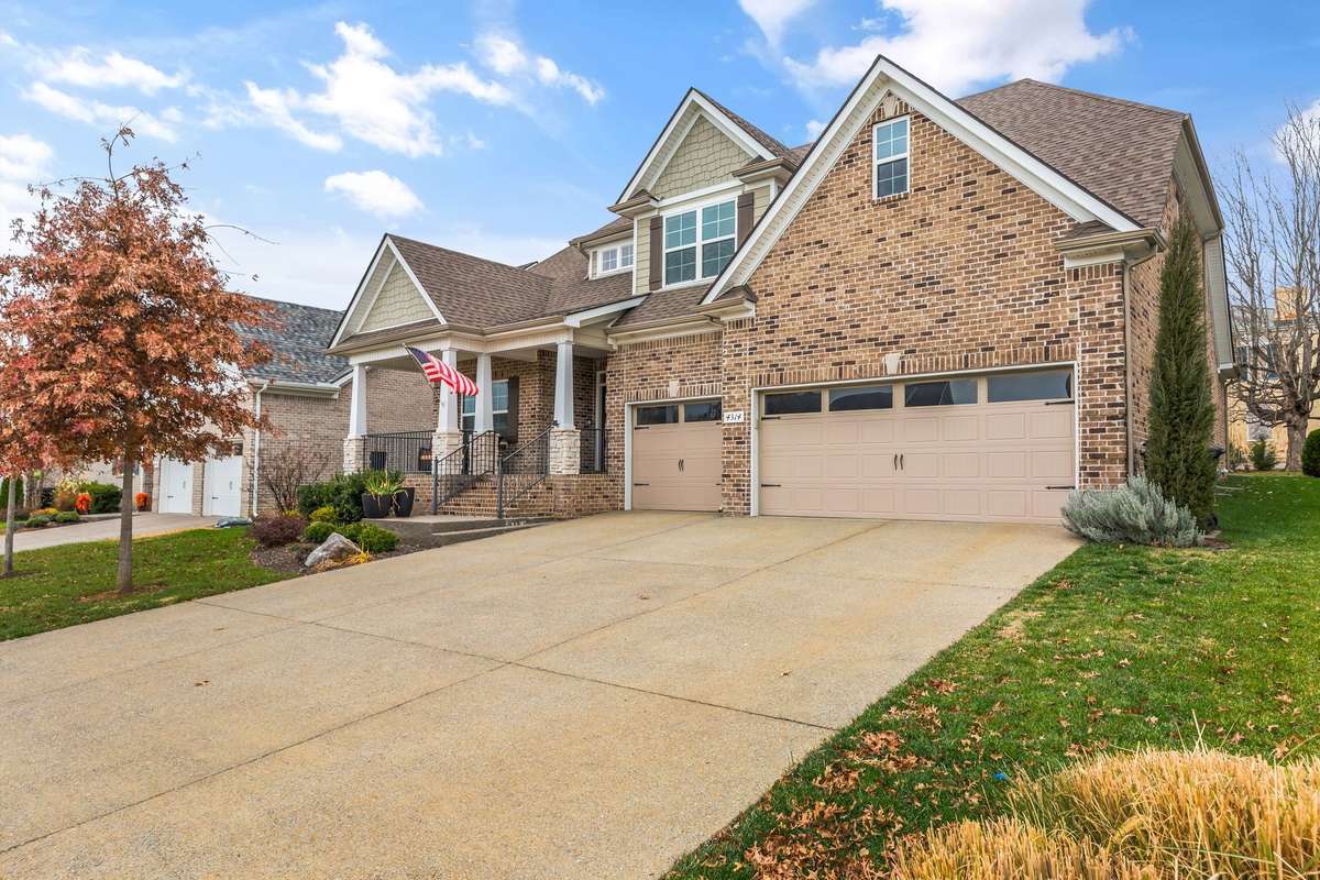 Large Driveway!