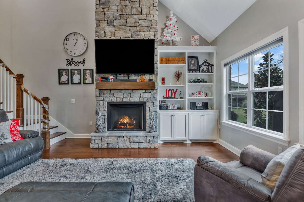 So cozy!  Built-ins for storage and display.