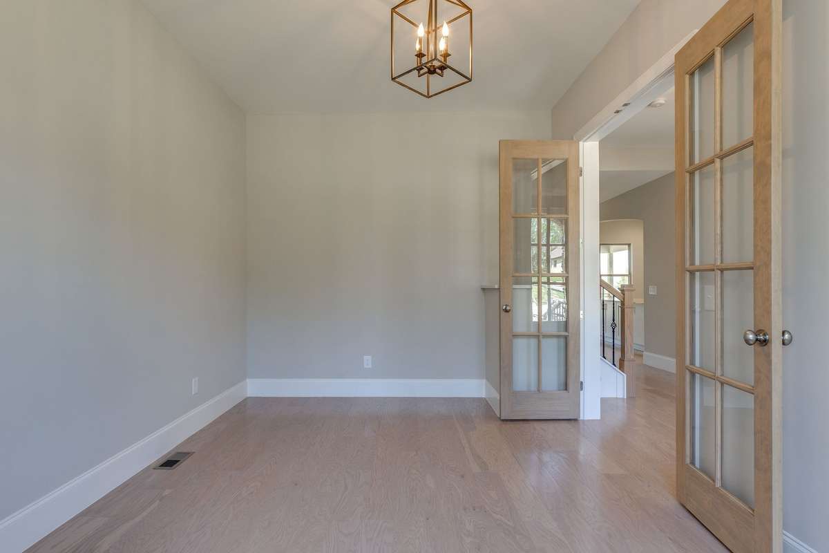 ** PHOTOS OF A SIMILAR HOME **