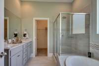 Photos of a similar build ...