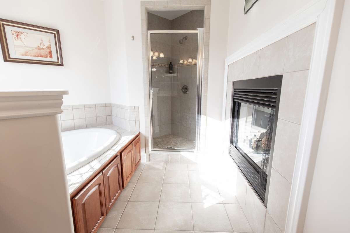 Who wouldn't love a fireplace next to their tub?