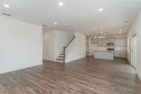 Ideal space for daily living + entertainment...