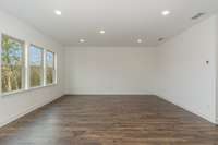 Ideal space for daily living + entertainment...