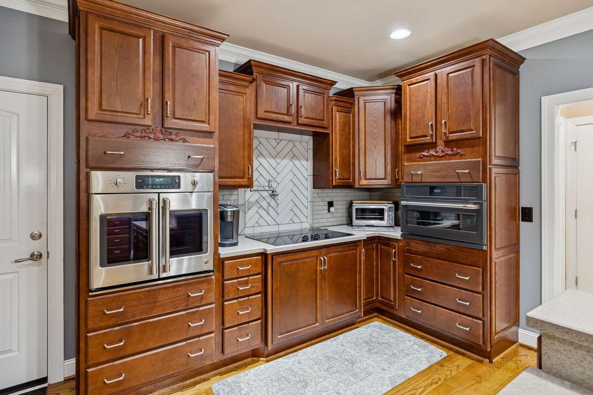 GE profile oven!  Electric cooktop with downdraft!  Brand new microwave!