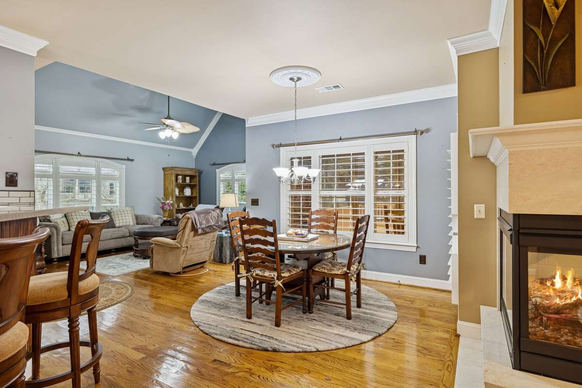Breakfast room is adjacent kitchen and cozy den!