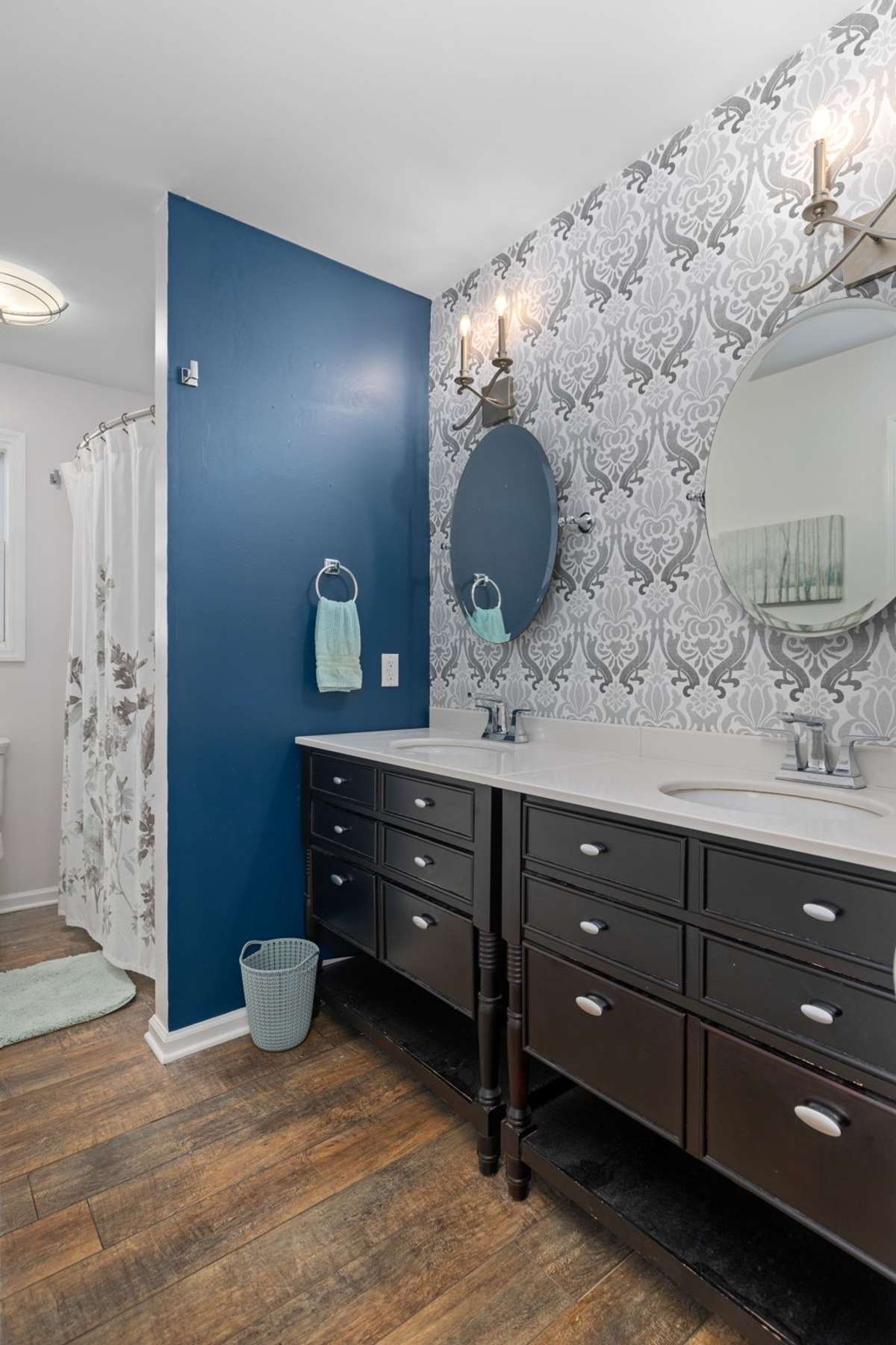 Main bathroom