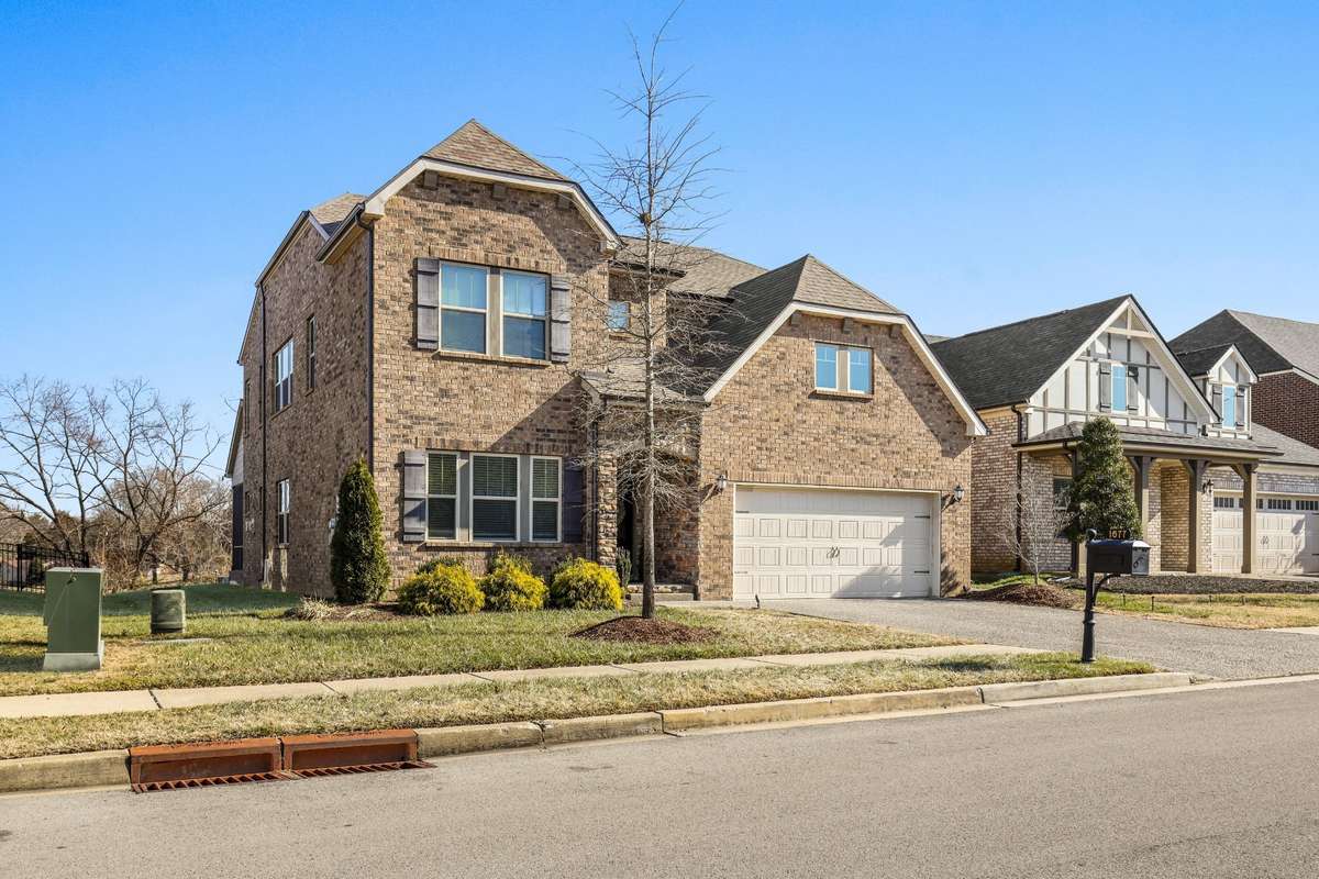 Welcome Home to 1677 Boardwalk Place, Gallatin.