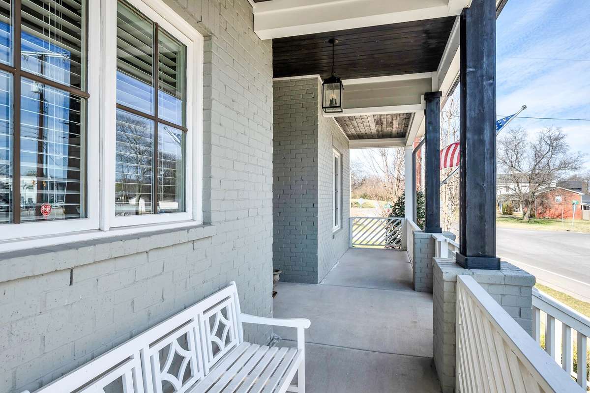 Large front porch for "front porch sittin"