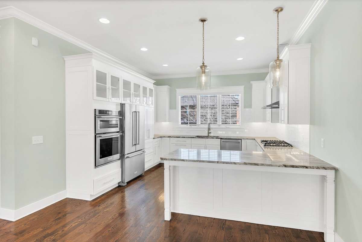 Large kitchen with plenty of cabinets and counter space