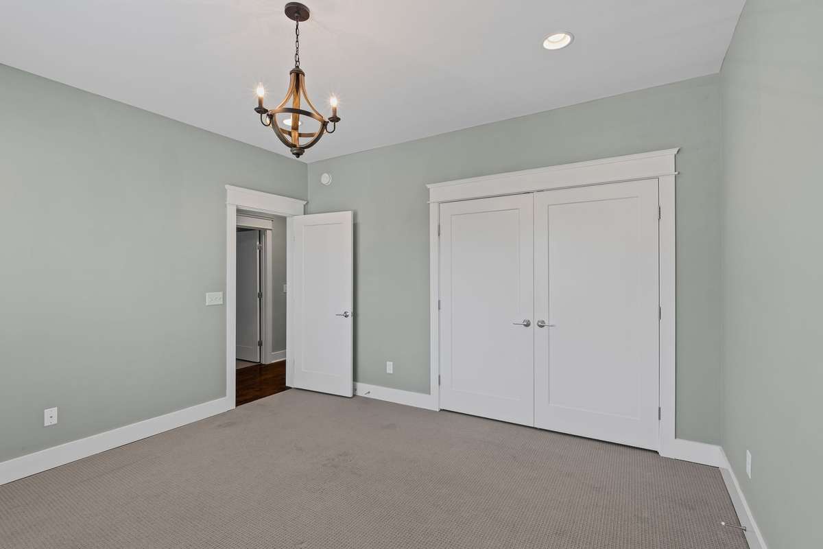 Large 4th bedrooom