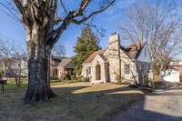 Quiet street yet convenient to Green Hills and Vanderbilt.